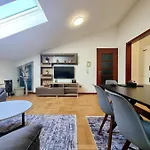 Niki Apartment